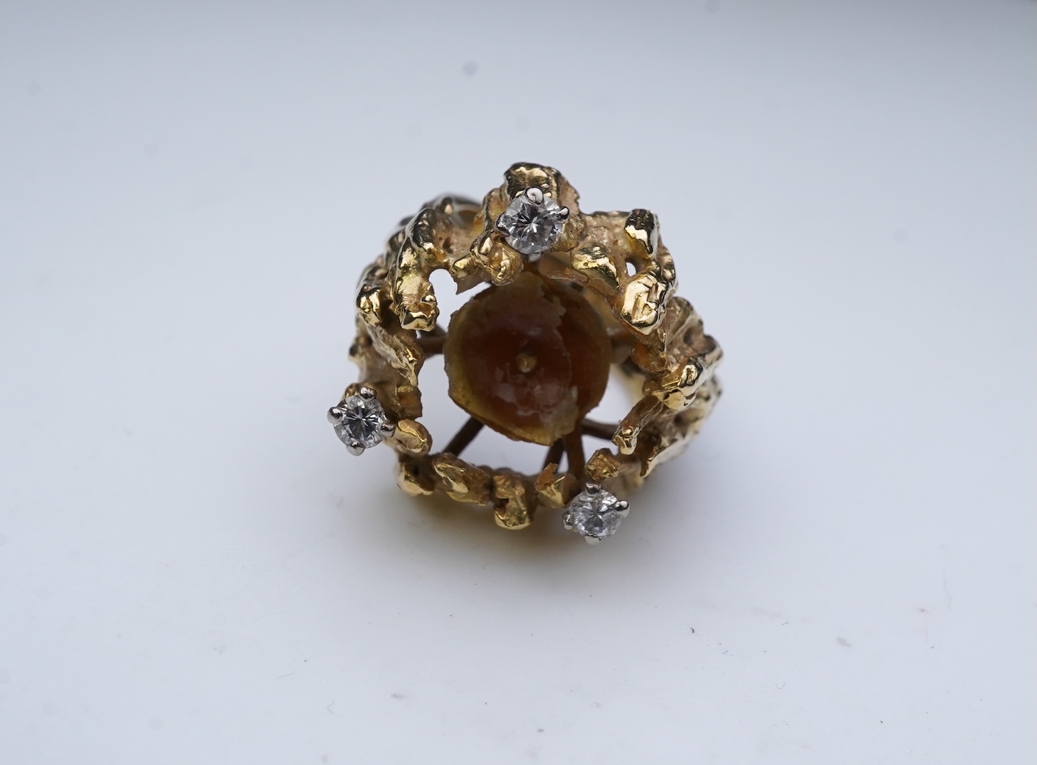 Alan Martin Gard, a cultured pearl, gold and diamond ring, circa 1970